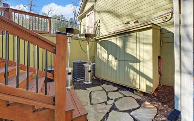 Experience lake living at its best in this beautifully crafted 4 - photo 56