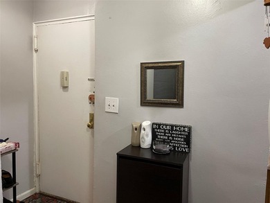 This Particular Coop Unit Is Conveniently Located In The Heart - photo 8