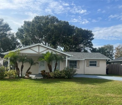 Lake Home For Sale in Saint Cloud, Florida