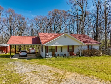Beautiful 3BR/2BA Home on 1.3 Acres! This well-maintained home - photo 2