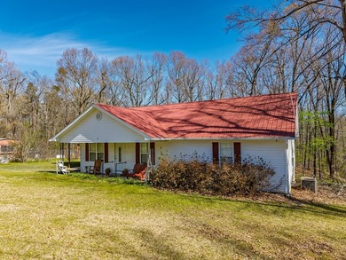 Beautiful 3BR/2BA Home on 1.3 Acres! This well-maintained home - photo 3