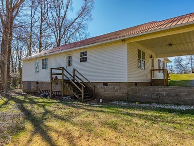 Beautiful 3BR/2BA Home on 1.3 Acres! This well-maintained home - photo 9