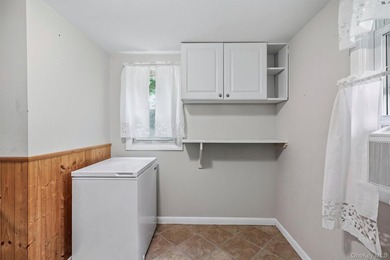 Located in the charming village of Greenwood Lake, this colonial - photo 11