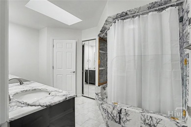 Location, location, location: single story living convenient to - photo 20