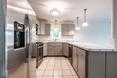 Move in spacious condo on cul du sac. Totally professionally - photo 9