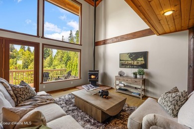 Updated townhome in a tucked-away, lovely waterfront community - photo 13