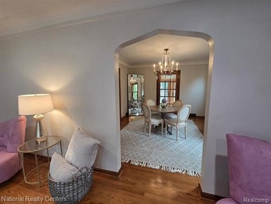 Timeless Beauty with Rare Flexible Living Space in the Heart of - photo 13