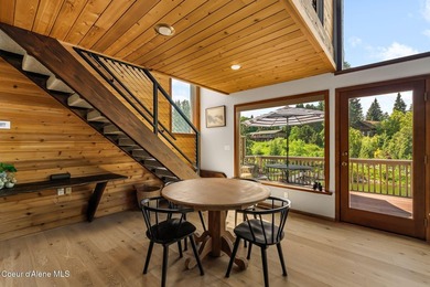 Updated townhome in a tucked-away, lovely waterfront community - photo 15