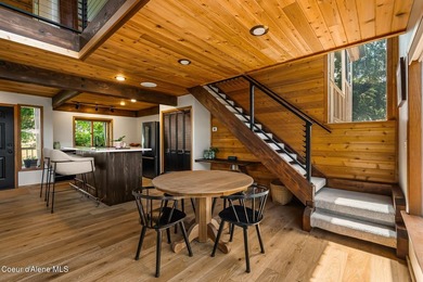 Updated townhome in a tucked-away, lovely waterfront community - photo 16