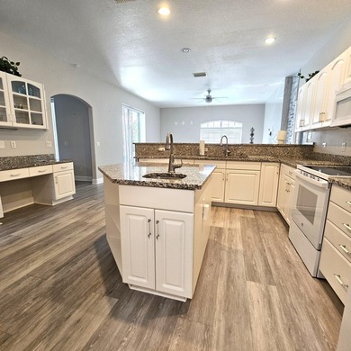 Assumable Mortgage at low interest rate !! Corner Lot, half of - photo 20