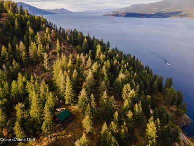 Enjoy the breathtaking views of the Mountains rising from the - photo 2