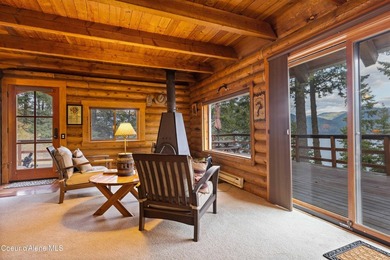 Enjoy the breathtaking views of the Mountains rising from the - photo 4