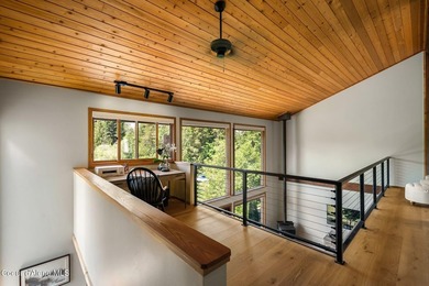 Updated townhome in a tucked-away, lovely waterfront community - photo 25
