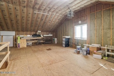 Nestled in a highly desirable golf cart community, this spacious - photo 26