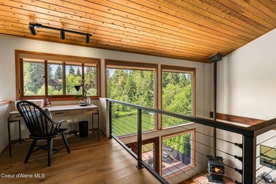 Updated townhome in a tucked-away, lovely waterfront community - photo 33