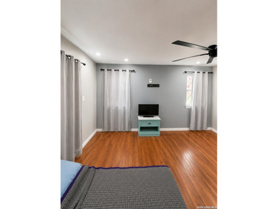 3-bedroom, 2-bath home on 1.2 private acres in Lake Hills with - photo 3