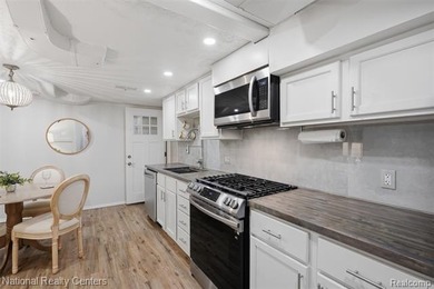 Timeless Beauty with Rare Flexible Living Space in the Heart of - photo 35