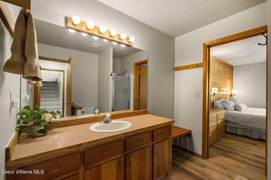 Updated townhome in a tucked-away, lovely waterfront community - photo 41