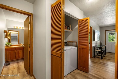 Updated townhome in a tucked-away, lovely waterfront community - photo 42