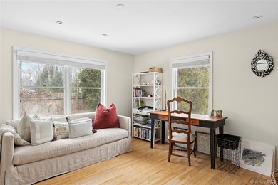 Valley Street Sanctuary Situated on a shy half-acre in a - photo 5