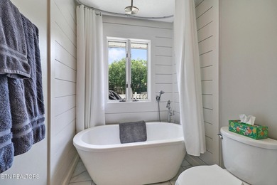 Waterfront home!! This gorgeous well cared for home is nicely - photo 18
