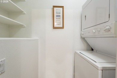 Welcome to the coveted Mansions at Summerlinn! This beautifully - photo 18