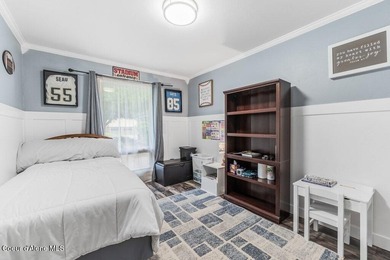 Ideally located just minutes from downtown in the highly - photo 26