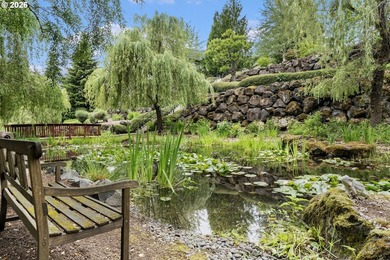Welcome to the coveted Mansions at Summerlinn! This beautifully - photo 31