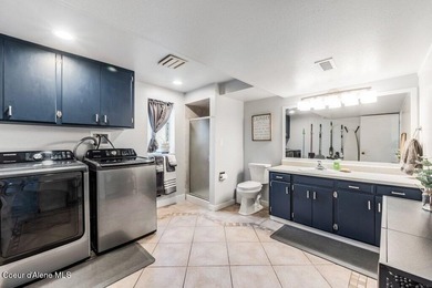 Ideally located just minutes from downtown in the highly - photo 33
