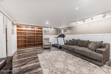 Ideally located just minutes from downtown in the highly - photo 40