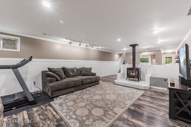 Ideally located just minutes from downtown in the highly - photo 41