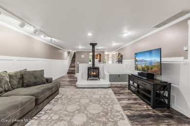 Ideally located just minutes from downtown in the highly - photo 42