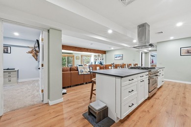 Exceptional Rangeley Lake waterfront mixed-use in the heart of - photo 6