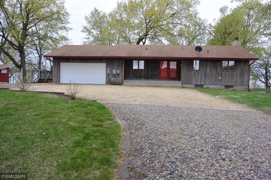 Opportunity awaits you with this 70's retro lake home. This year - photo 1