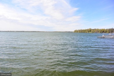 Opportunity awaits you with this 70's retro lake home. This year - photo 5