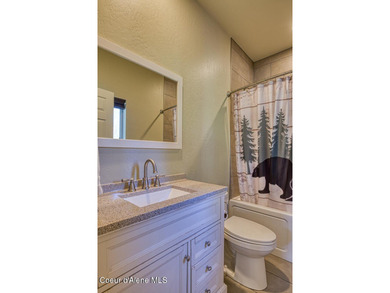 Turnkey waterfront retreat just minutes from downtown Sandpoint - photo 15