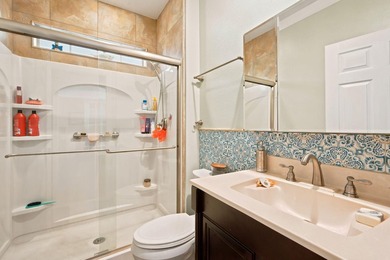 Welcome to your own private Gulf Breeze retreat, where timeless - photo 20