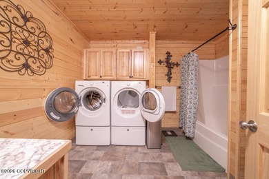 Rustic charm & modern convenience! Enjoy this spacious 2,280 sf - photo 25