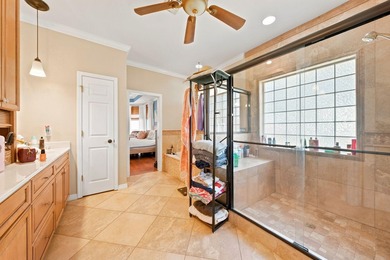 Welcome to your own private Gulf Breeze retreat, where timeless - photo 27