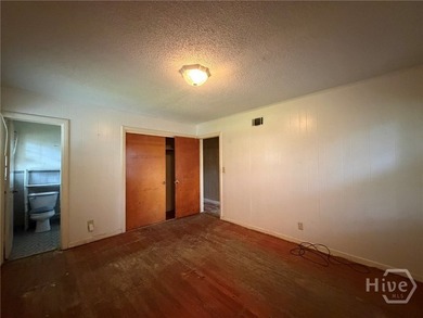 DON'T MISS YOUR OPPORTUNITY TO RESTORE THIS AMAZING BRICK HOME - photo 31