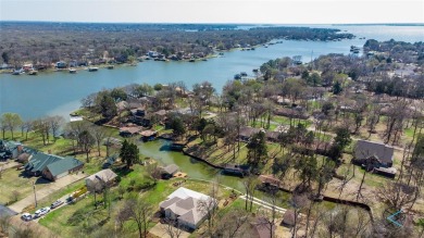Cedar Creek Lake Home For Sale in Enchanted Oaks Texas