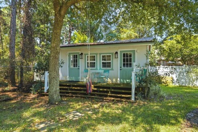 Welcome to your own private Gulf Breeze retreat, where timeless - photo 34