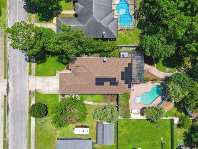 Welcome to your own private Gulf Breeze retreat, where timeless - photo 40
