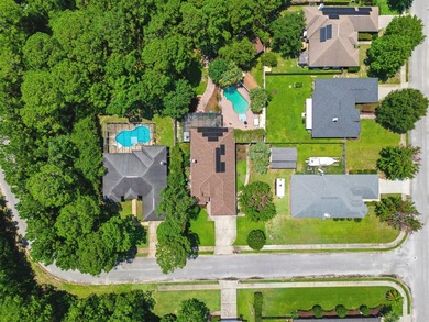 Welcome to your own private Gulf Breeze retreat, where timeless - photo 41