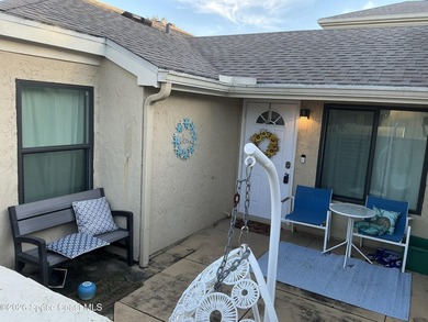 ((( SW CORNER UNIT IN NE PALM BAY!! ))) PRIVACY FOLIAGE - photo 3