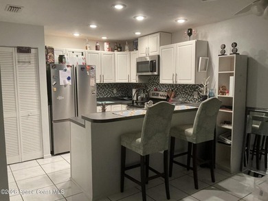 ((( SW CORNER UNIT IN NE PALM BAY!! ))) PRIVACY FOLIAGE - photo 5