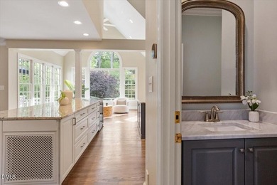 Elegance and modern luxury converge in this exceptional Harold - photo 7