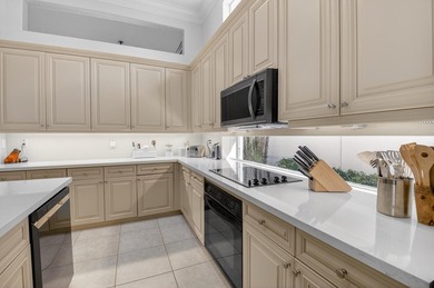 This open and bright 3 bdrm 3 bath home is the one you want! - photo 8