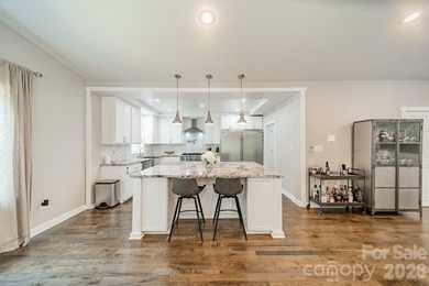 Discover a true Lake Norman gem! Tucked away on nearly an acre - photo 11