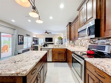 This thoughtfully designed Ryland-built St. Augustine floor-plan - photo 14